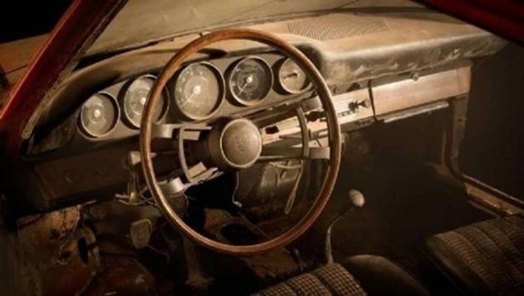 Neydi, ne oldu: Herkes bu arabanın peşinde! Hurdalıktan aldığı otomobilin son hali göz kamaştırdı 2